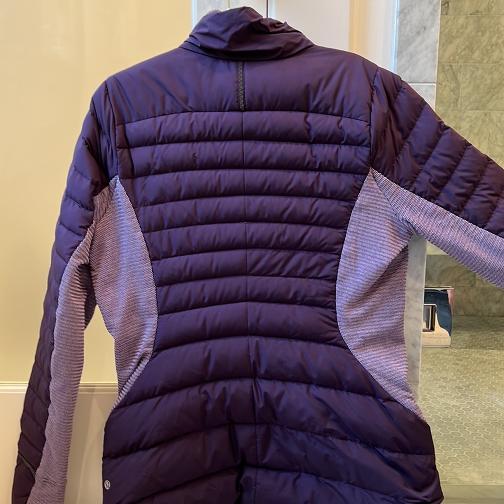 Lululemon Puffed Jacket - Picture 4 of 6